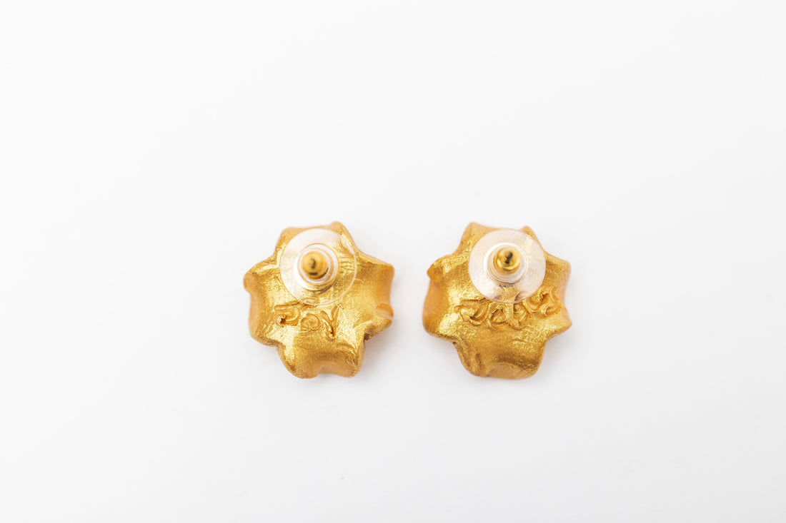 Tiny Gardenia Studs- Pink