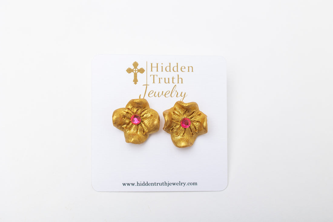 Tiny Gardenia Studs- Pink