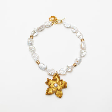 Adjustable Baroque Pearls with Magnolia Pearl Blossom