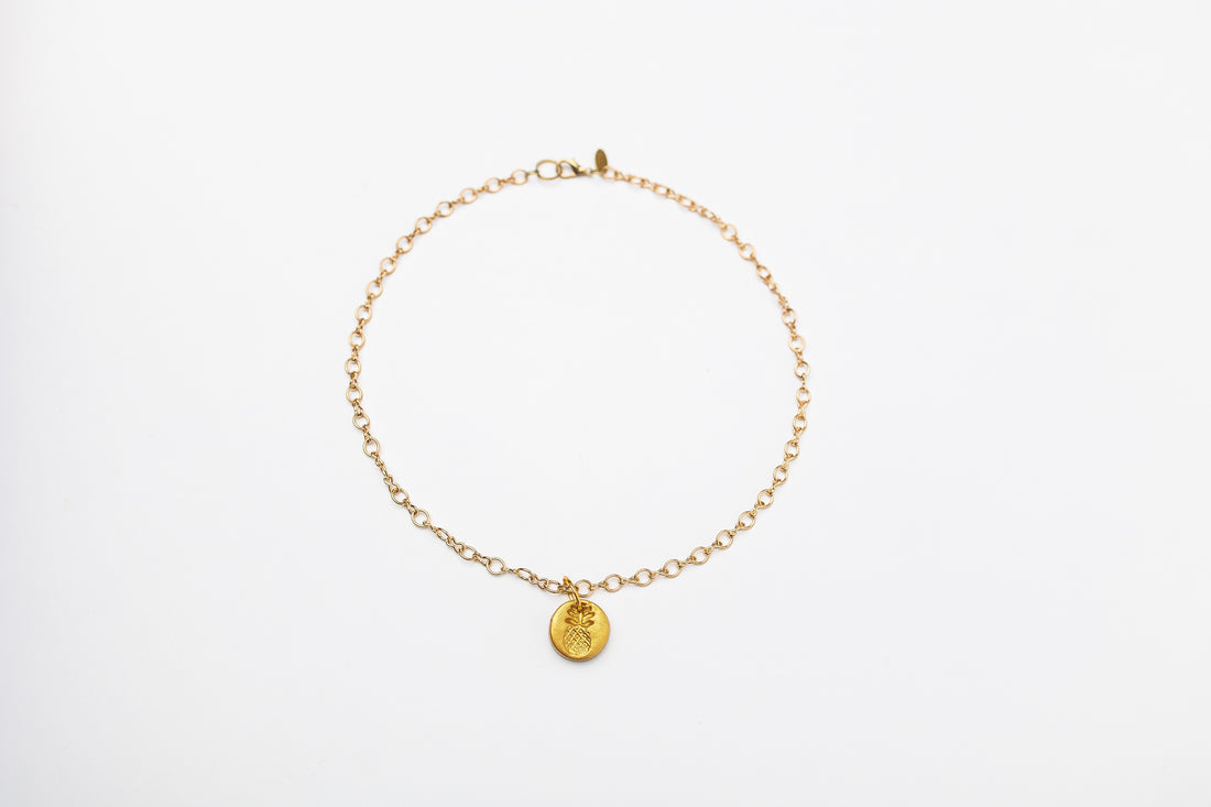 Gold Figure 8 Chain with Pineapple